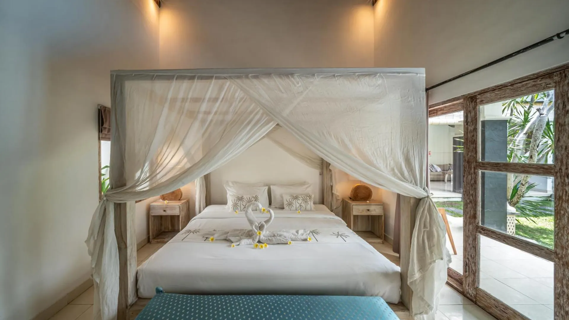 Villa Kangaroo Seminyak Next To Double Six Beach