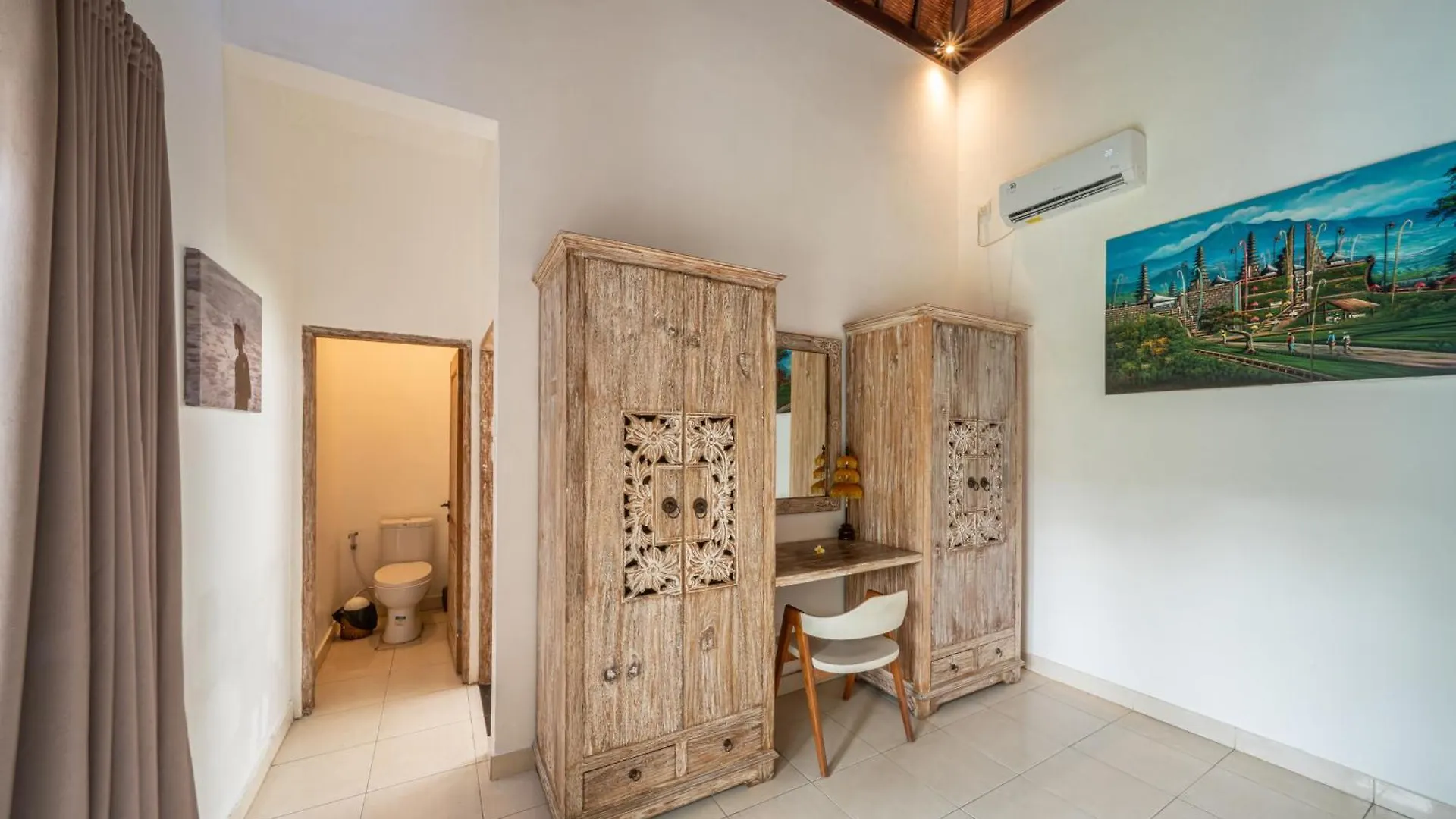 Villa Kangaroo Seminyak Next To Double Six Beach Indonesia