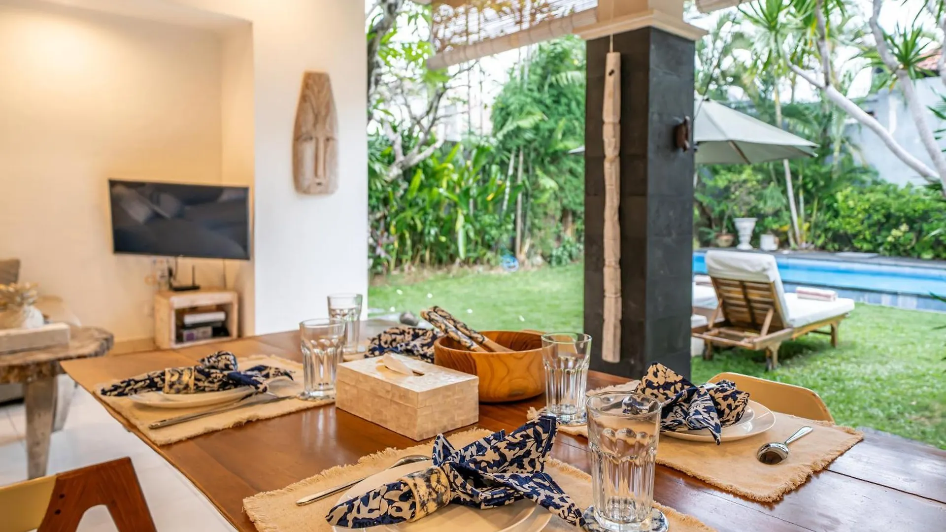 Villa Kangaroo Seminyak Next To Double Six Beach Indonesia