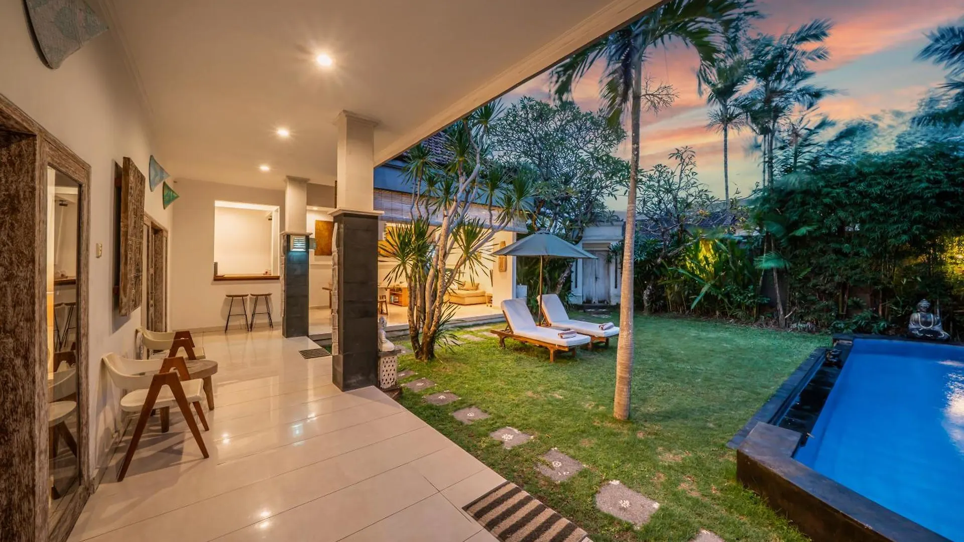 Villa Kangaroo Seminyak Next To Double Six Beach