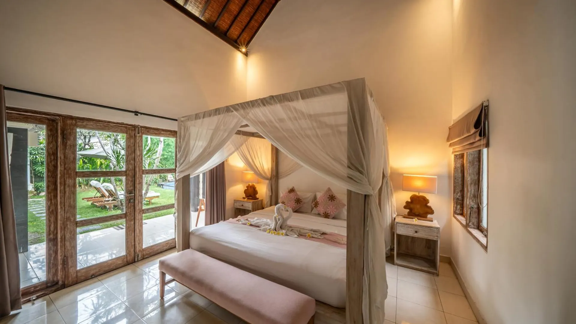 Villa Kangaroo Seminyak Next To Double Six Beach Indonesia