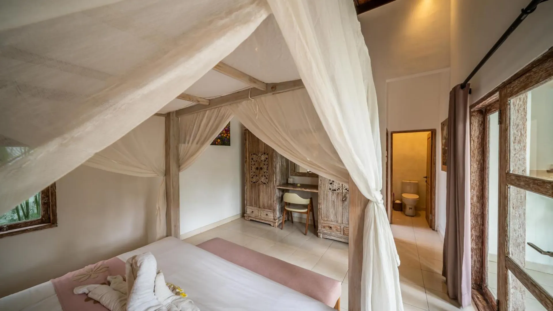 Villa Kangaroo Seminyak Next To Double Six Beach
