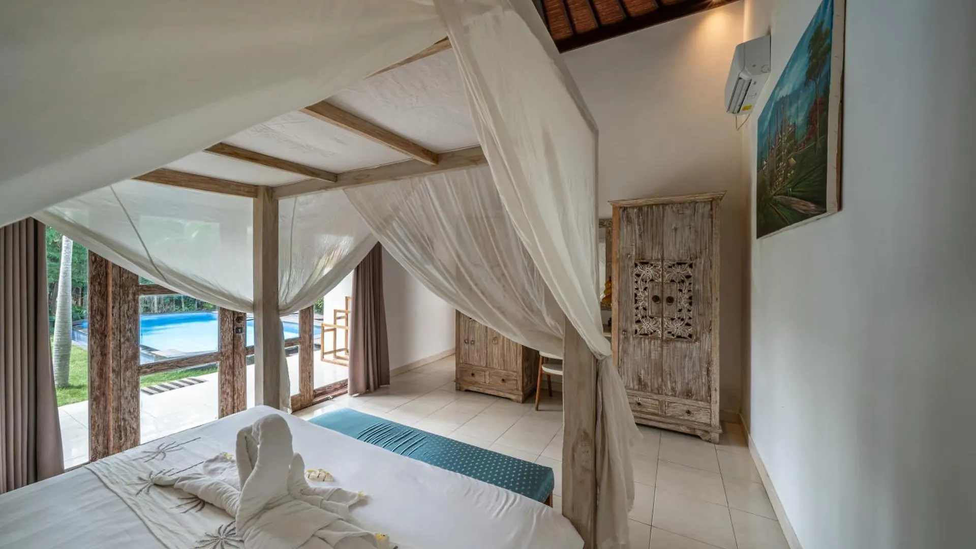 Villa Kangaroo Seminyak Next To Double Six Beach